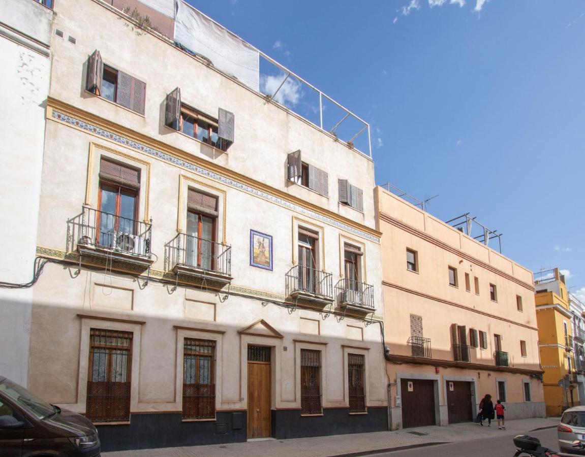 Goles Courtyard With Parking By Valcambre Lejlighed Sevilla Eksteriør billede