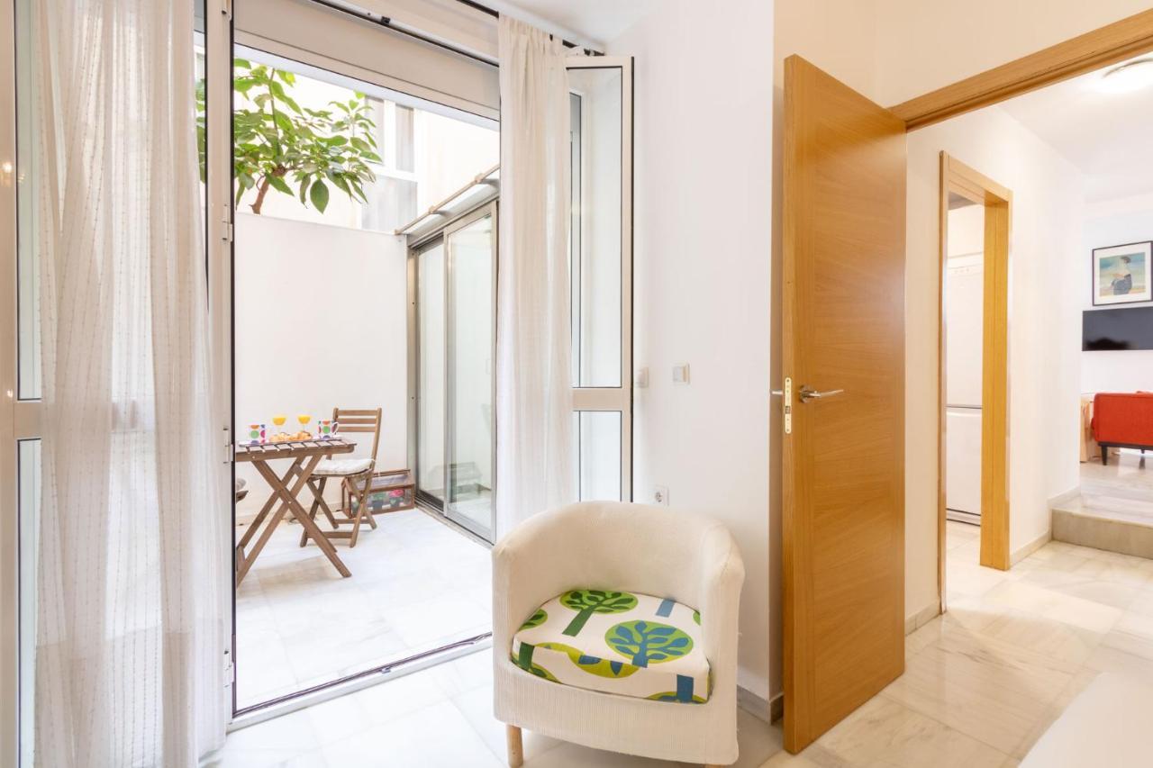 Goles Courtyard With Parking By Valcambre Lejlighed Sevilla Eksteriør billede
